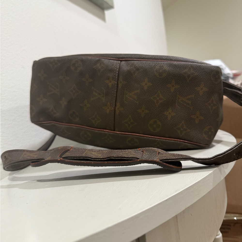 Vintage LOUIS VUITTON Marceau Large Monogram Messenger Shoulder Bag Auth V23865 - Picture 9 of 15